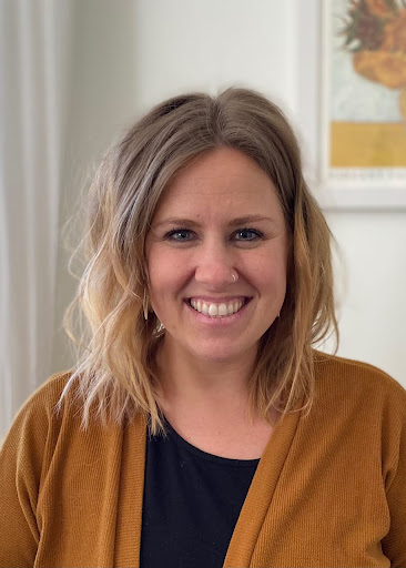 Sarah Van Kruistum Author